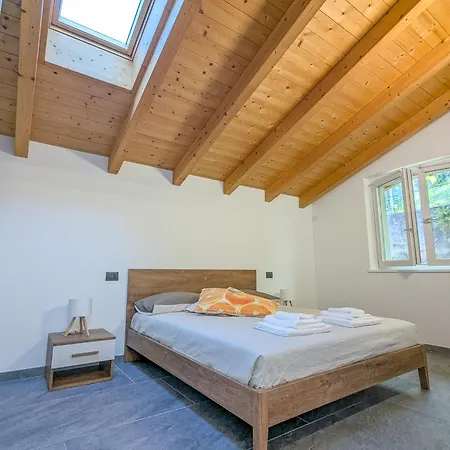 Apartament Andrea Vista Gera Lario