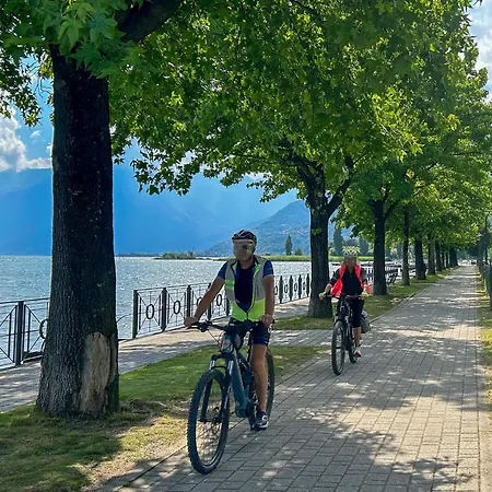 Andrea Vista Apartment Gera Lario